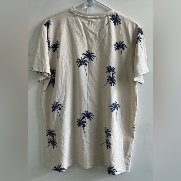🔵 Denim & Flower Beige Shirt with Navy Palm Print🏝️ Size:L - Picture 5 of 9